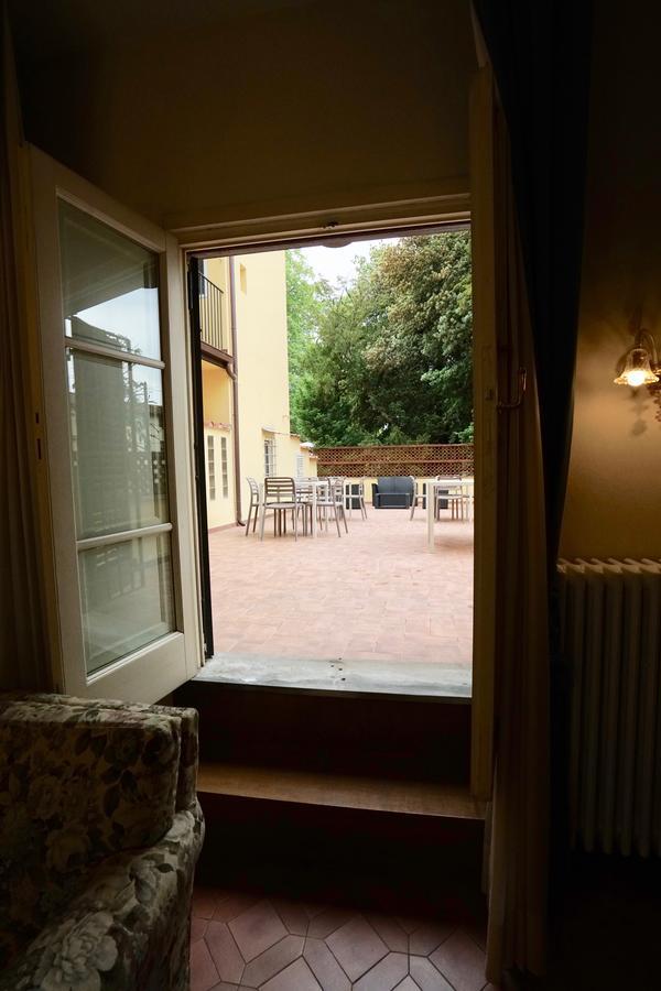 La Terrazza Di Via Elisa Bed & Breakfast Lucca Exterior photo