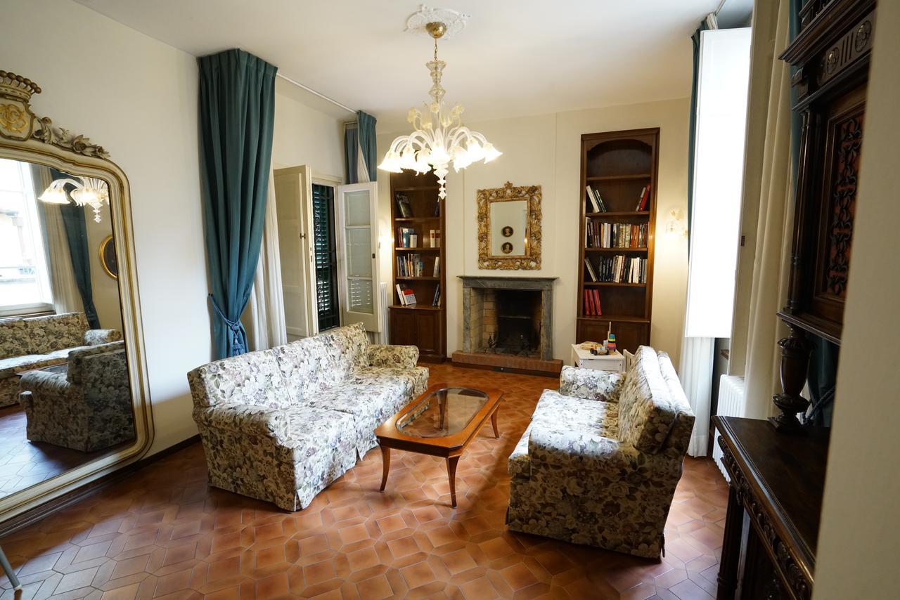 La Terrazza Di Via Elisa Bed & Breakfast Lucca Exterior photo